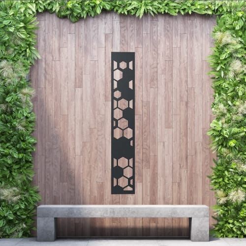 Aluminium Privacy Screen Honeycombe - Free Standing - 1800mm x 300mm Black