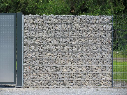 Gabion retaining walls